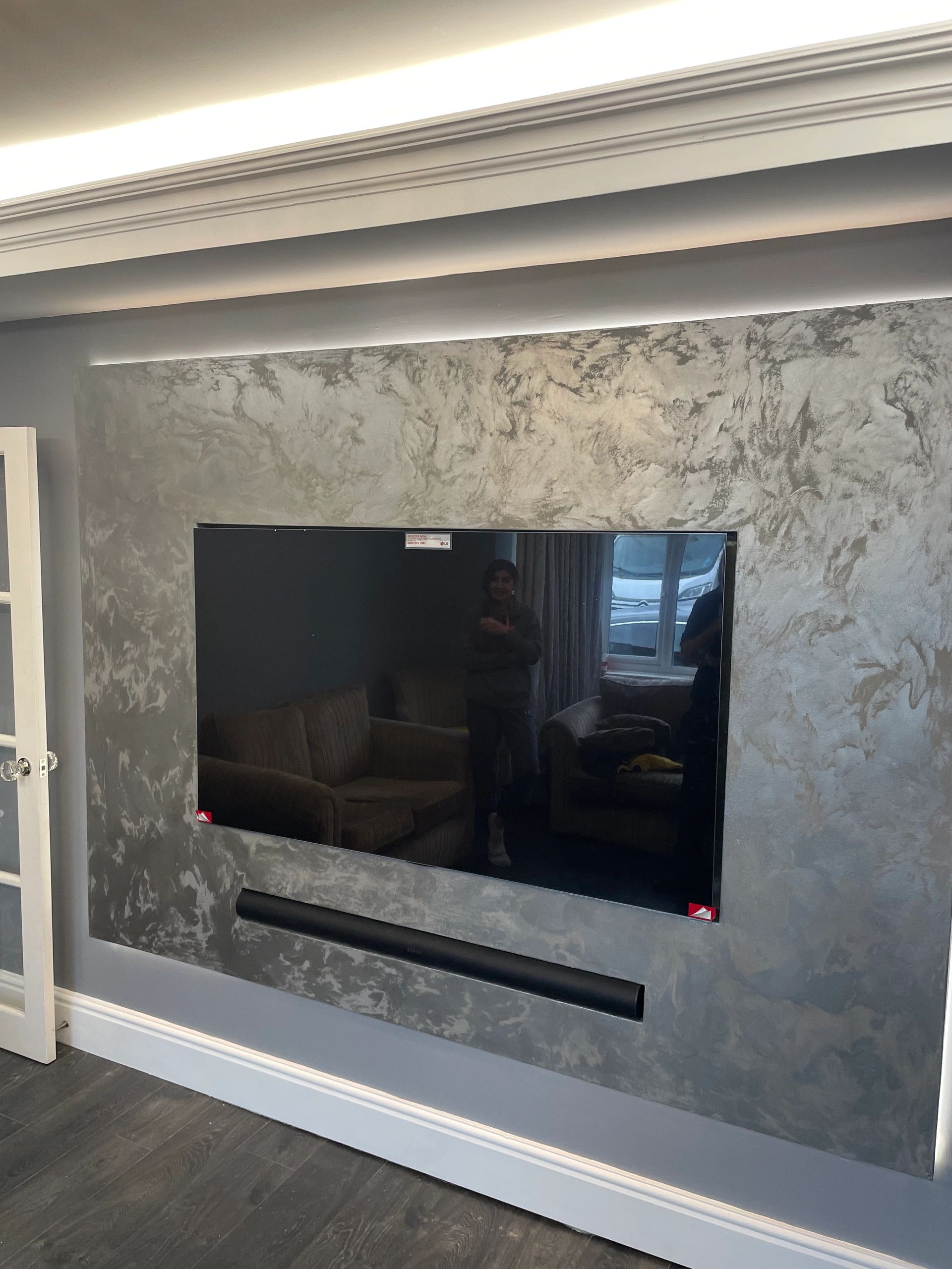 Modern TV feature wall